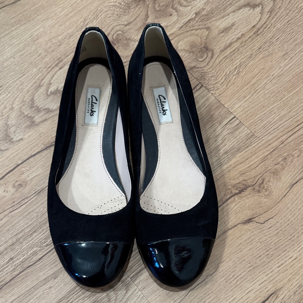Clarks Women's Black Patent Toe Flats